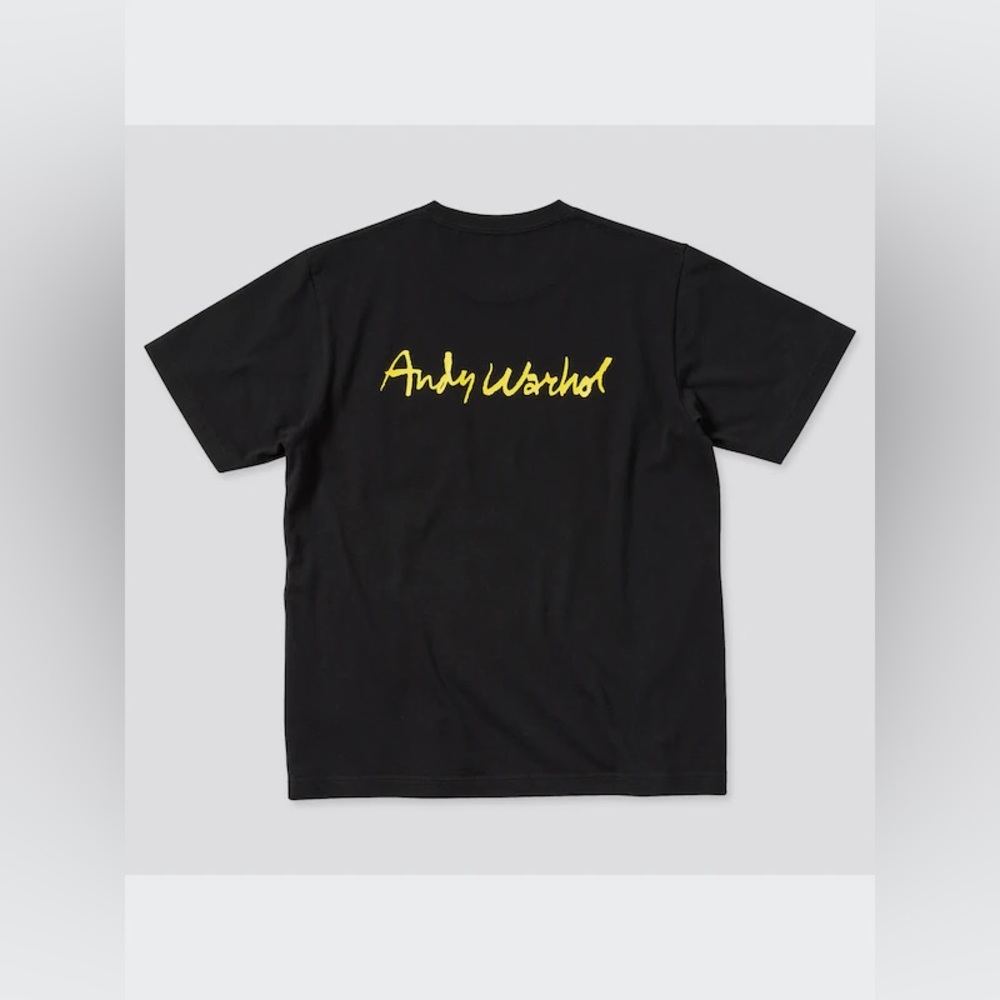 Uniqlo UT x Andy Warhol black pocket tee shirt yellow banana sz small